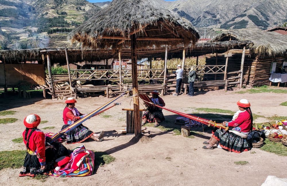 Ccaccaccollo Women's Weaving Co-op