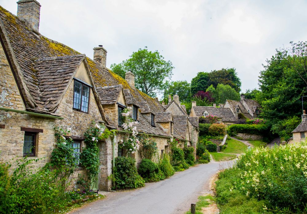 Shoulder Season England